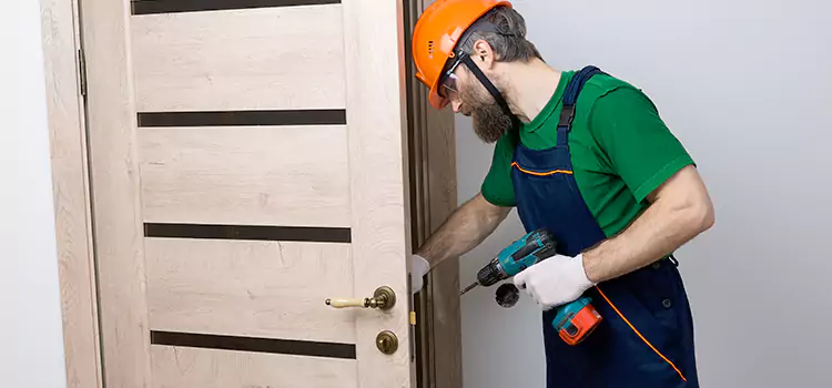 Replace Internal Door Handle with Lock Montgomery